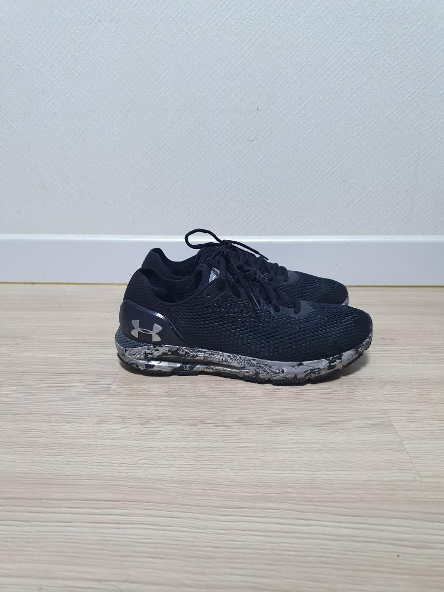 【雷市場（ポンジャン）商品韓国直送】UNDER ARMOUR(アンダーアーマー) スニーカー サイズ 275
