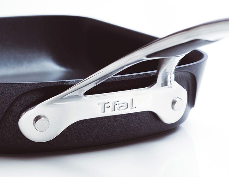 取っ手つきフライパン t-fal