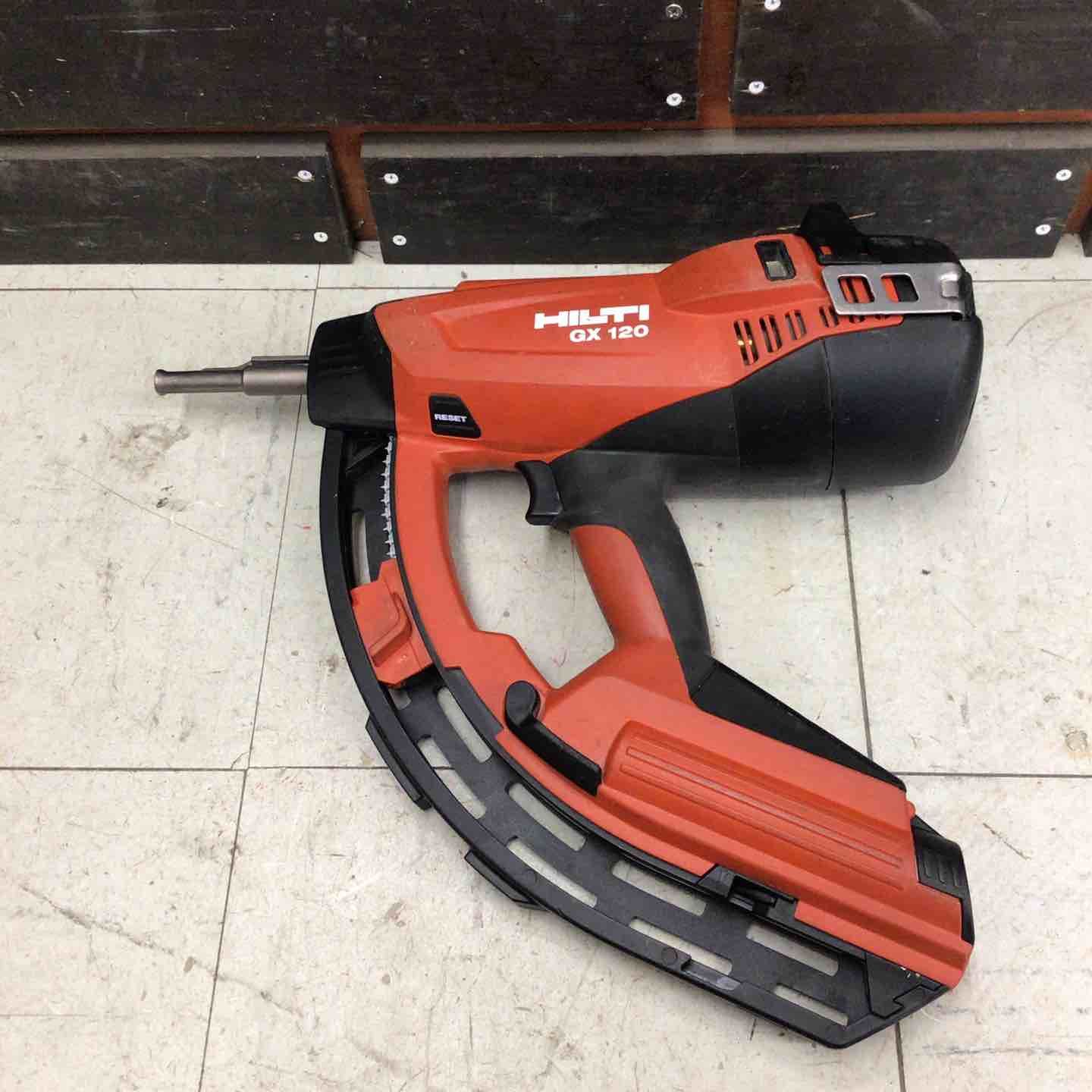 ガス式鋲打機 GX120
