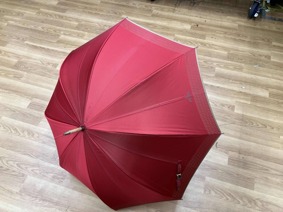 極美品　フェンディ FENDI 長傘 1円 □美品□ FENDI フェンディ 長傘 高級傘 アンブレラ レイングッズ 雨具