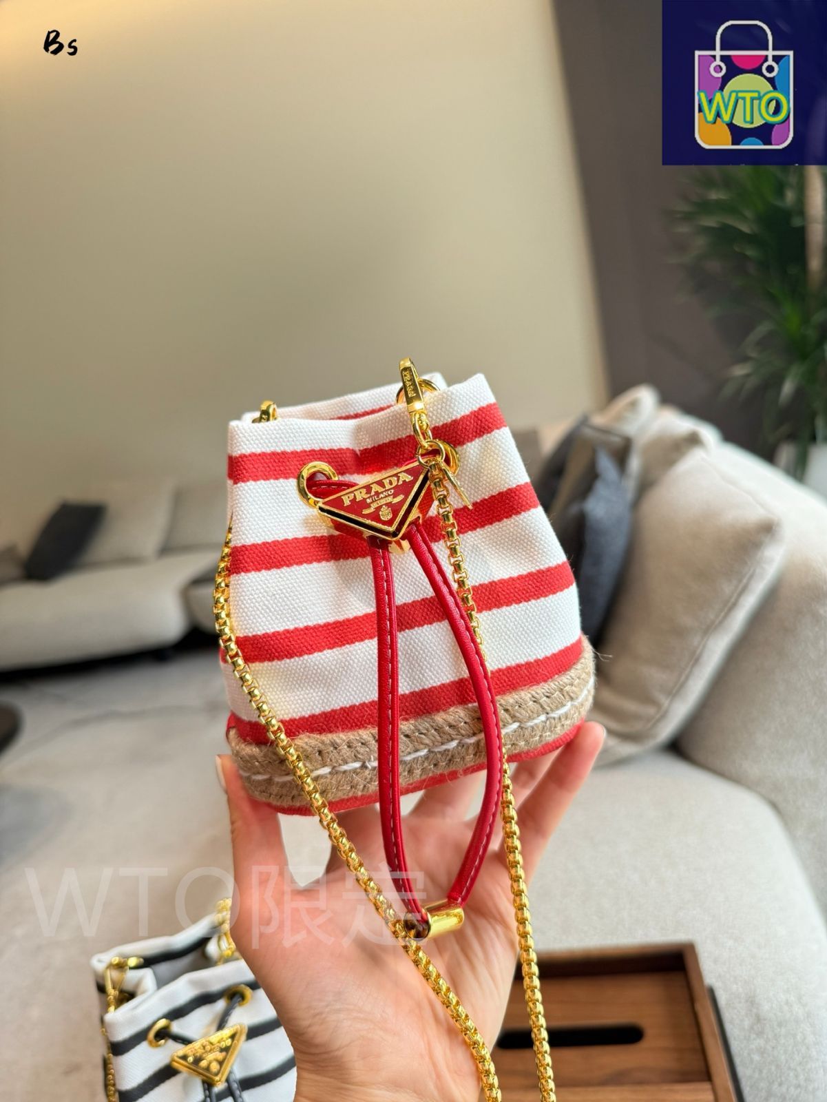 上品さ♡【PRADA】ロゴプリント ミニバケットバッグ 今日特価】Prada プラダ ミニ バケットバッグ シリーズ ナビー風