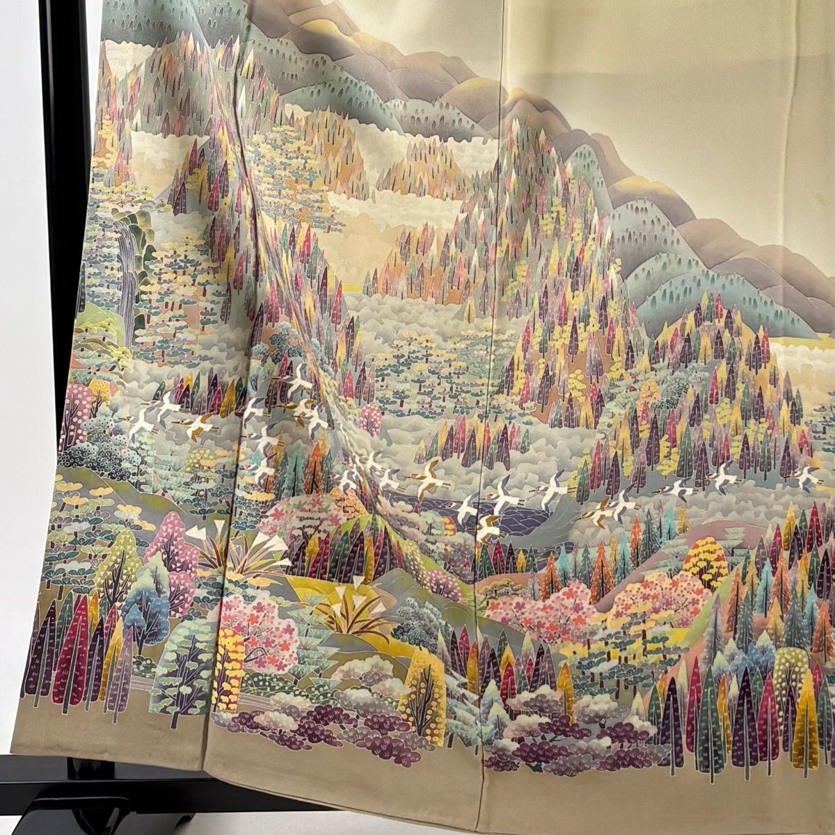 色留袖 身丈159.5cm 裄丈65cm M 袷 百貫華峰 落款 樹木 鳥 ぼかし ベージュ 正絹 一つ紋