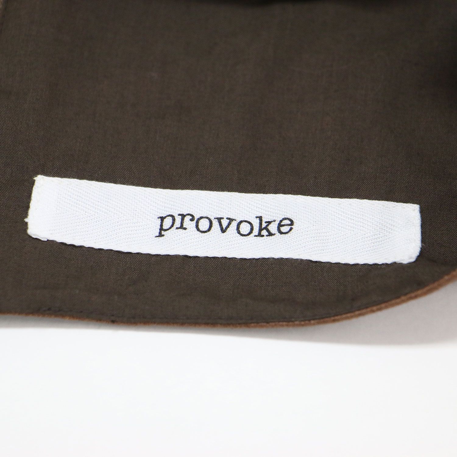 【新品】PROVOKE プロヴォーク ベスト ブラウン サイズ:FREE / 24秋冬 クラッキング フェイクレザー ベスト / crackingfakeleather vest ショート丈 クルーネック アメリカンスリーブ 2WAY / トップス【レディース】 新品】PROVOKE プロヴォーク ベスト ブラウン サイズ:FREE / 24秋冬