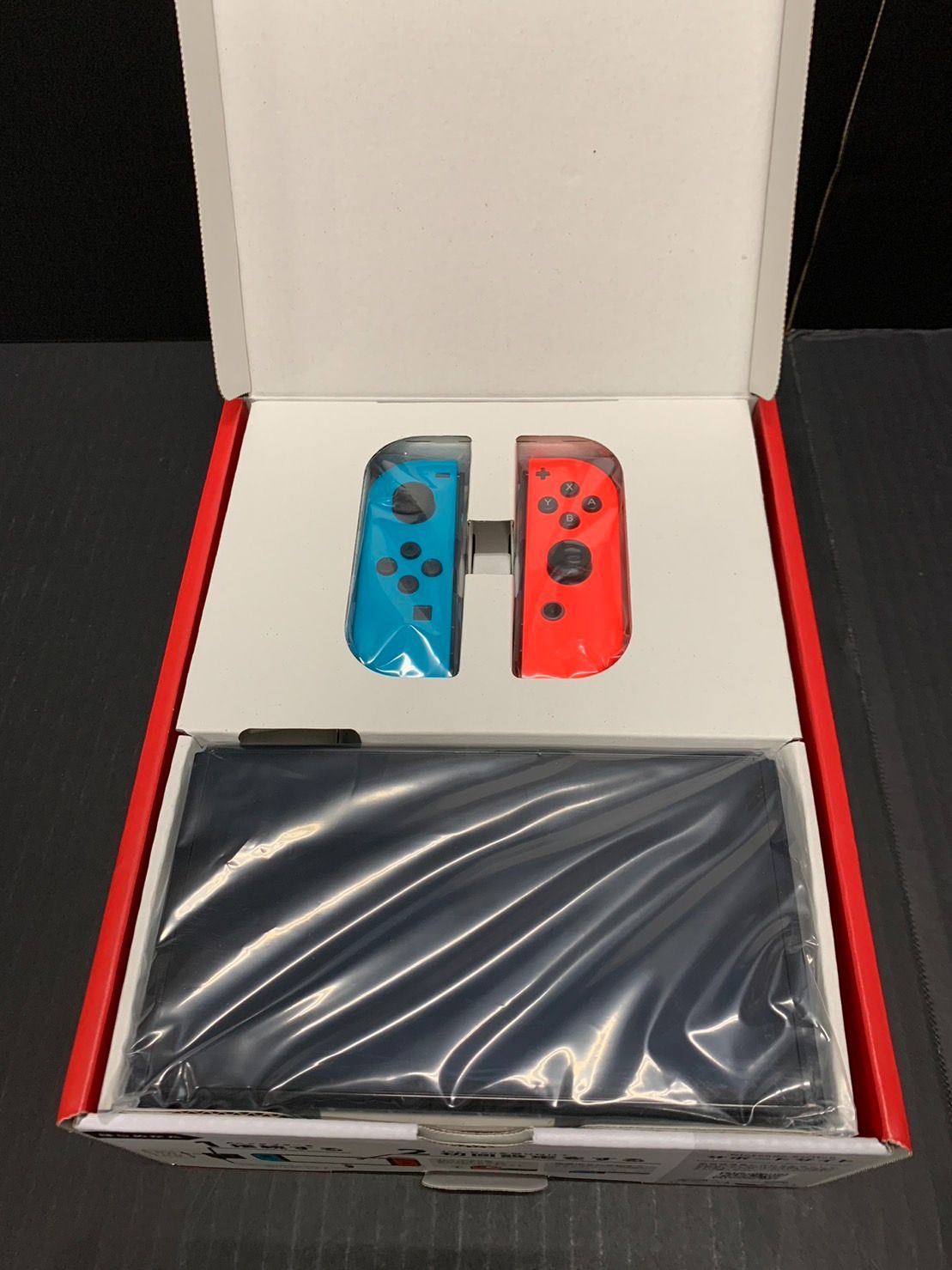 25.Nintendo Switch 有機ELモデル Joy-Con(L) ネオンブルー/(R) ネオン