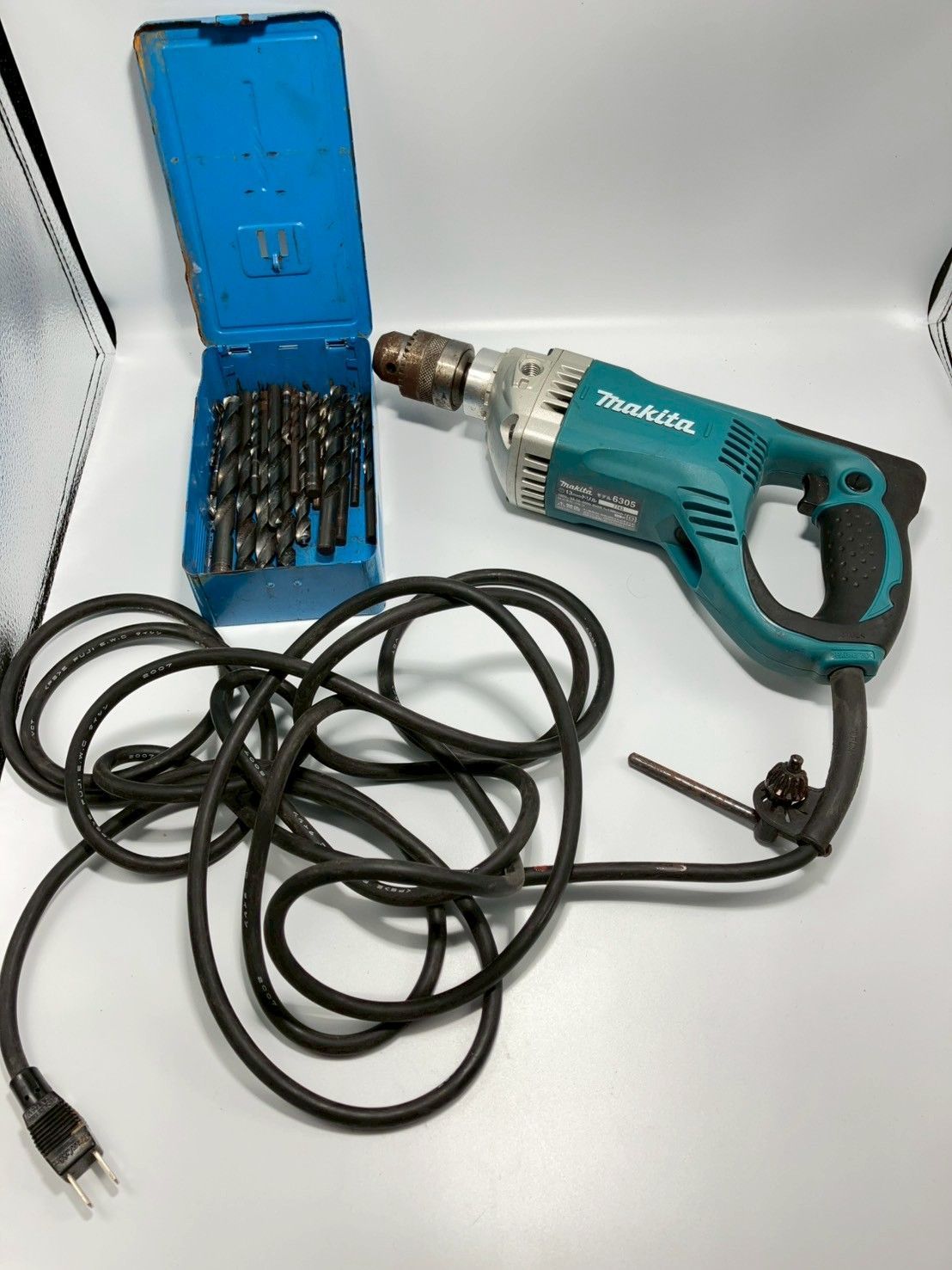 動作品 Makita マキタ 13mmドリル 6305 ドリル芯付き