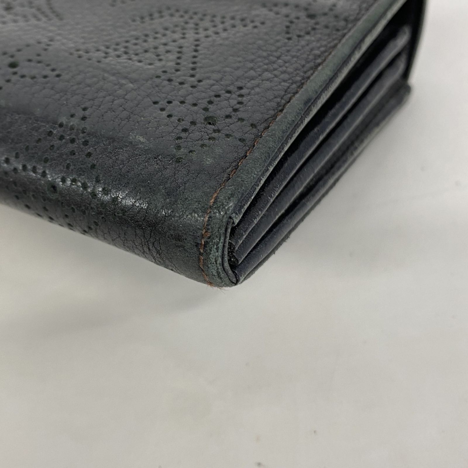 ルイヴィトン マヒナ アメリア ダークグレーレザー 長財布｜美品 LOUIS