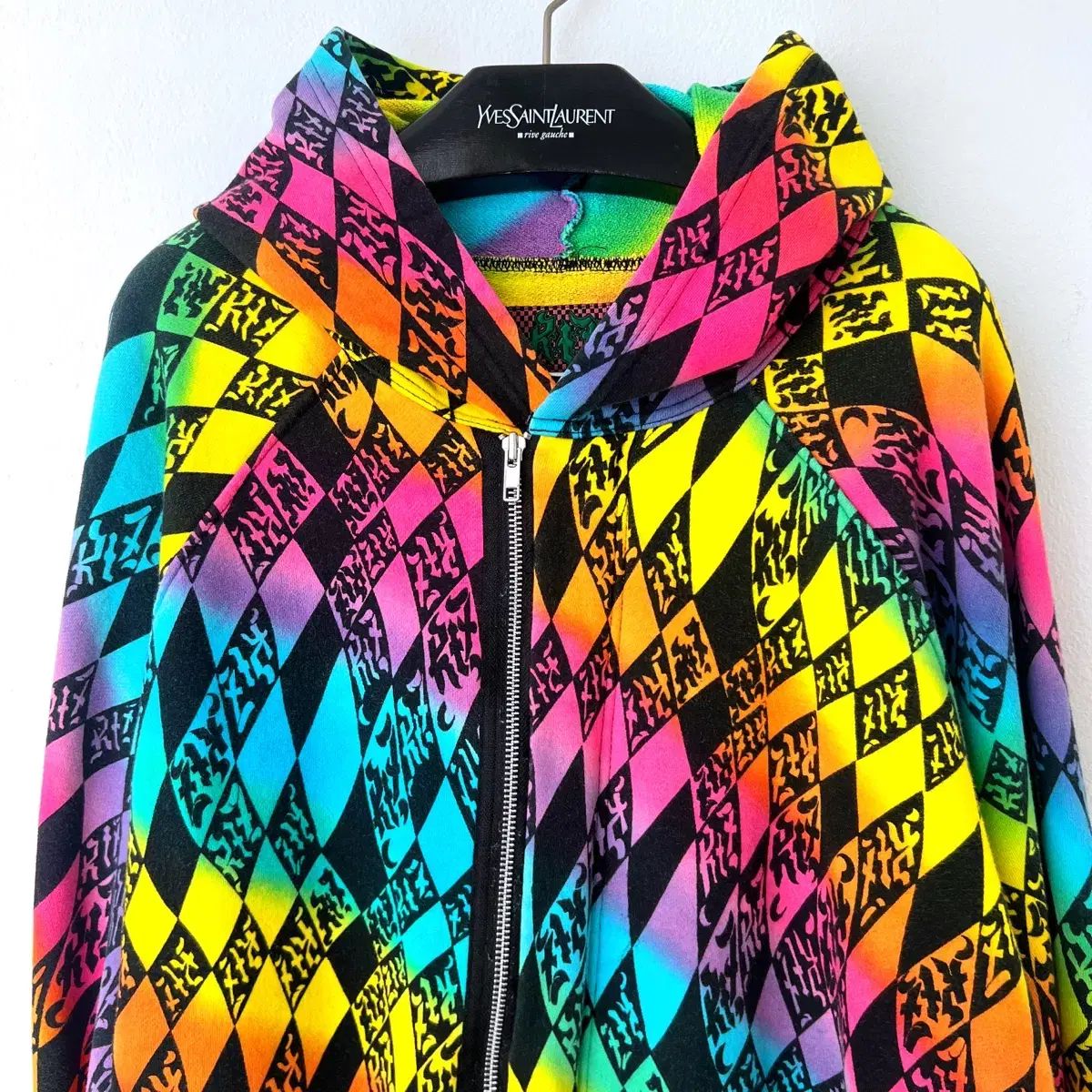 M KTZ コクーン インベストメント 10 周年 レインボー フード付き ジップアップパーカー
