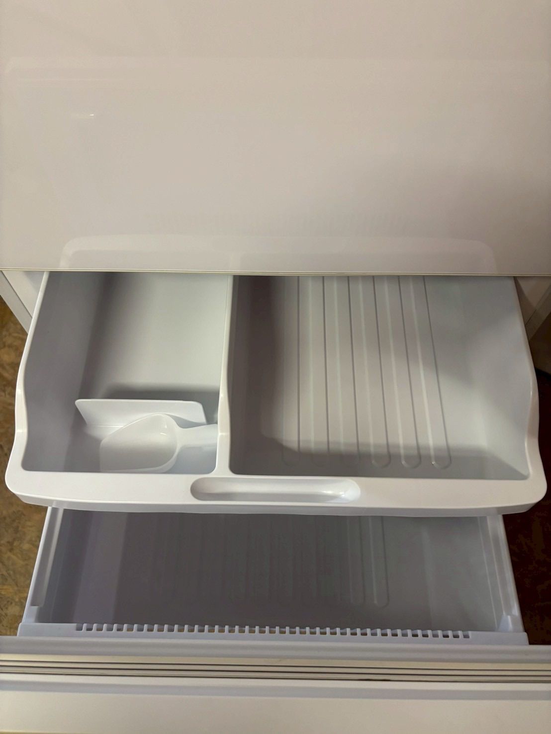 SHARP 冷蔵庫 SJ-GW35C 2017年製 350L 両開き SHARP 冷蔵庫 SJ-GW35C 2017年製 350L 両開き シャープ SJ-GW35C-W