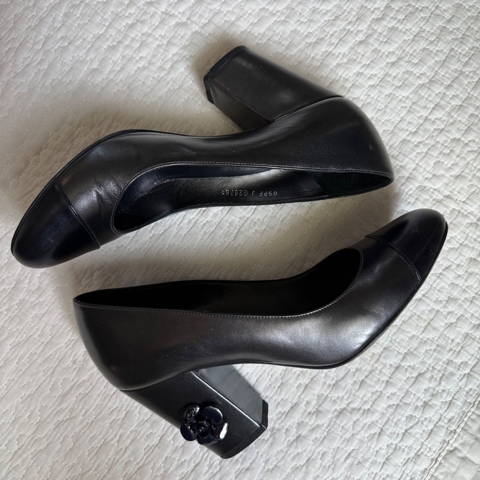 CHANEL　シャネル　カメリア　パンプス　ココマーク　ブラック　黒　38 CHANEL シャネル カメリア ココマーク レザー パンプス ブラック
