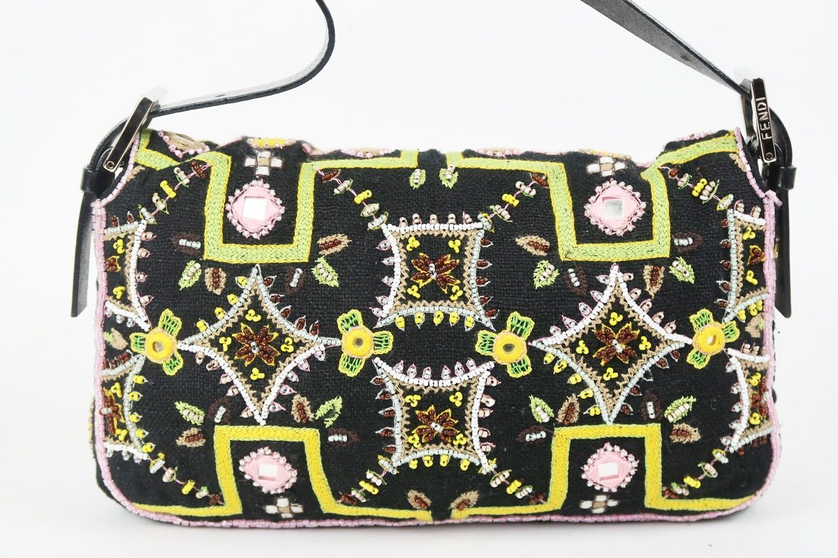 フェンディ　刺繍ビーズバッグ FENDI フェンディ】20SS マンマバケット ビーズ 刺繍