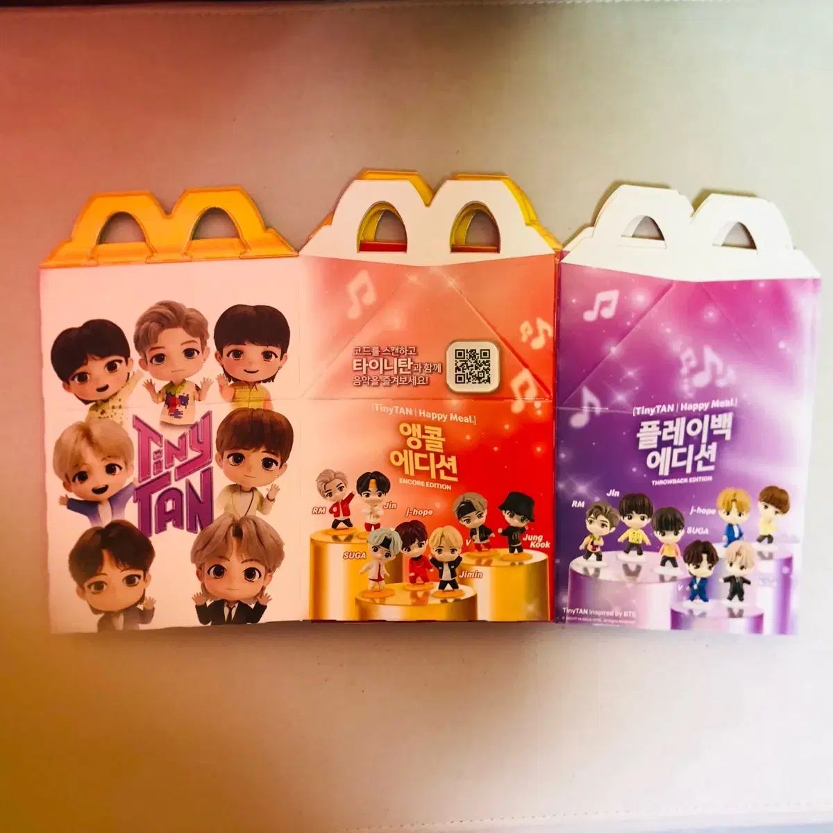🍔💜 BTSがマクドナルドに登場！ 9月3日から日本のハッピーセットで