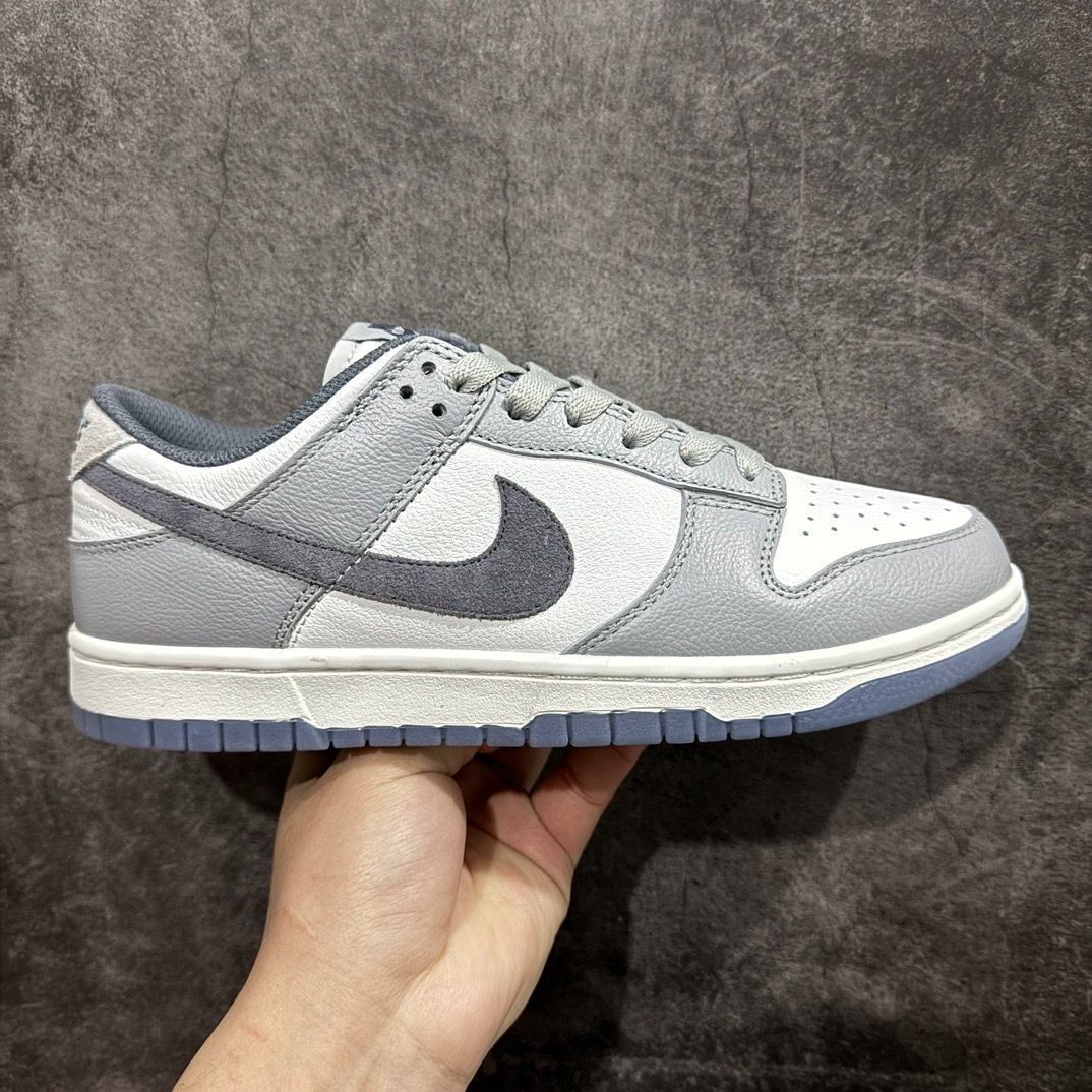 大特価???即購入??新品 箱付 未使用 Nike SB Dunk Low 【並行