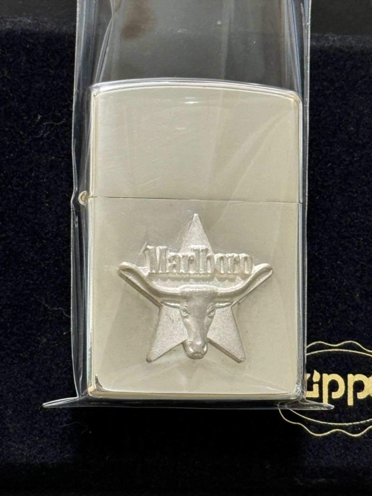 zippo Marlboro STERLING SILVER マルボロ スターリングシルバー 筆記体 純銀 底面斜体 希少刻印 年代物 1980年代  立体メタル ロングホーン 激レア デットストック シリアルナンバー NO.67/1000 - メルカリ