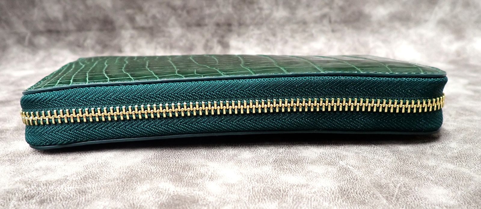 スモール クロコダイル レディース 長財布 ラウンドファスナー