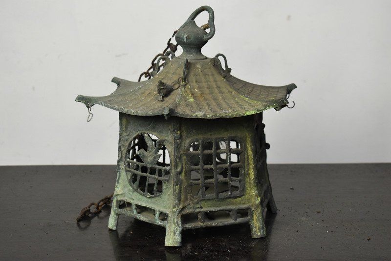 鉄灯籠 吊灯篭 六角 庭飾 蔵A3558b鉄灯籠 吊灯篭 六角 庭飾