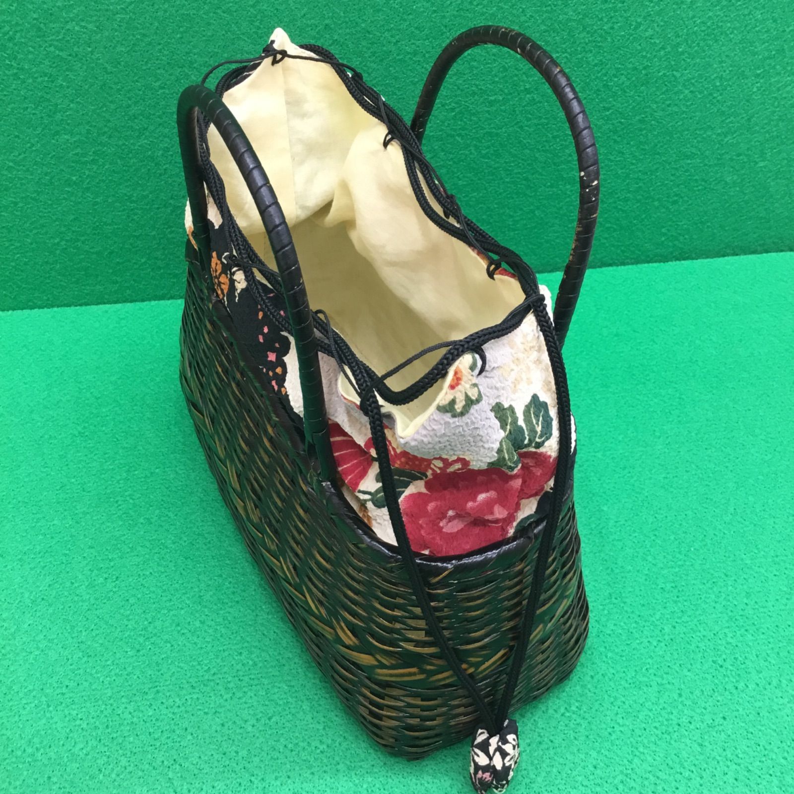 収納容量参考画像あり ☆ 竹籠 ／ 竹かごバッグ＆巾着 ／ ハンドバッグ 