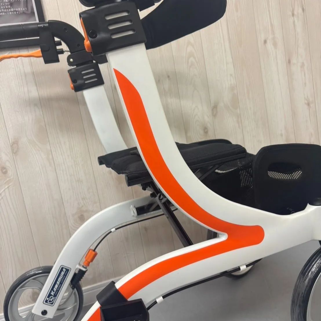 【未使用品】歩行器 カワムラサイクル KW40 カワムラサイクル 歩行器 KW40 - メルカリ