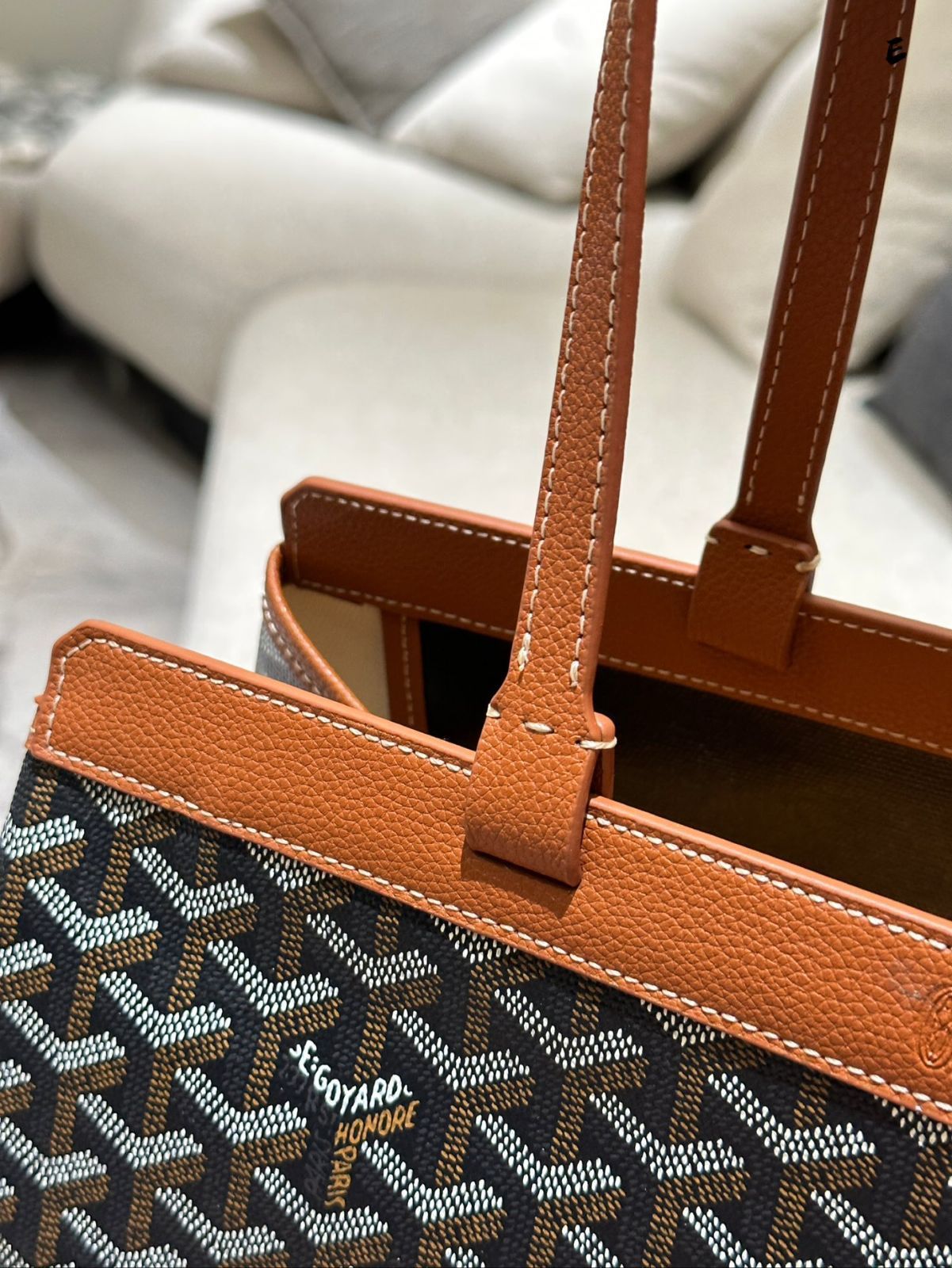 Goyard Bellechasse
