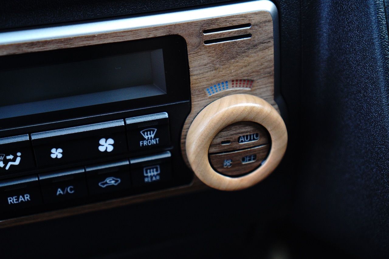 ハイエース スーパーGL 200系 4型- 山桜ウッド エアコンダイヤルカバー S-GL 職人手作り 無垢材 天然木 希少樹種 艶消しクリア仕上げ バンライフ