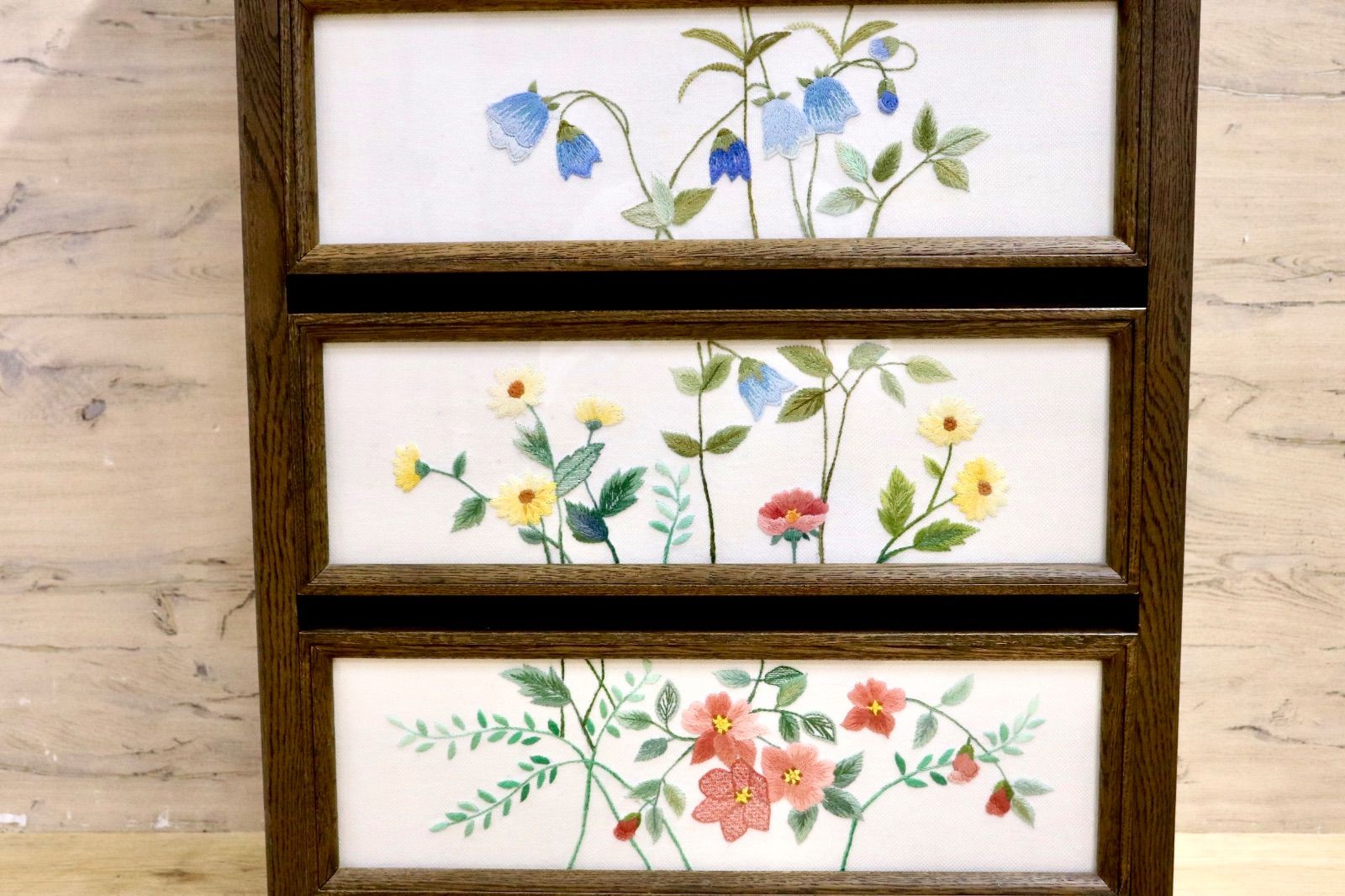 ぼんぼん　神戸洋家具　伊藤家具　　オーク材　ヴィンテージ　ガラス＆刺繍天板 ぼんぼん 神戸洋家具 伊藤家具 オーク材 ヴィンテージ ガラス＆刺繍天