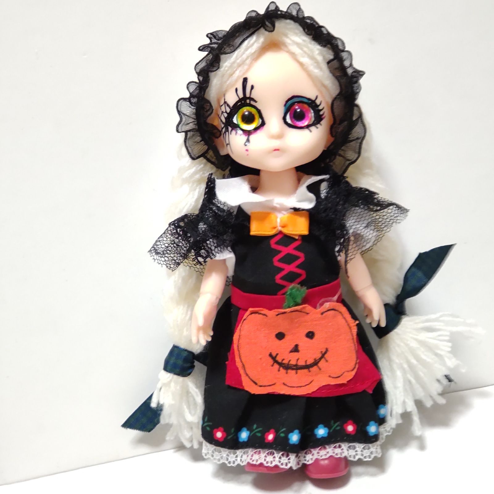 16cm ハロウィン風ドール オッドアイパンプキンドレス病みカワメイクちゃん - メルカリ