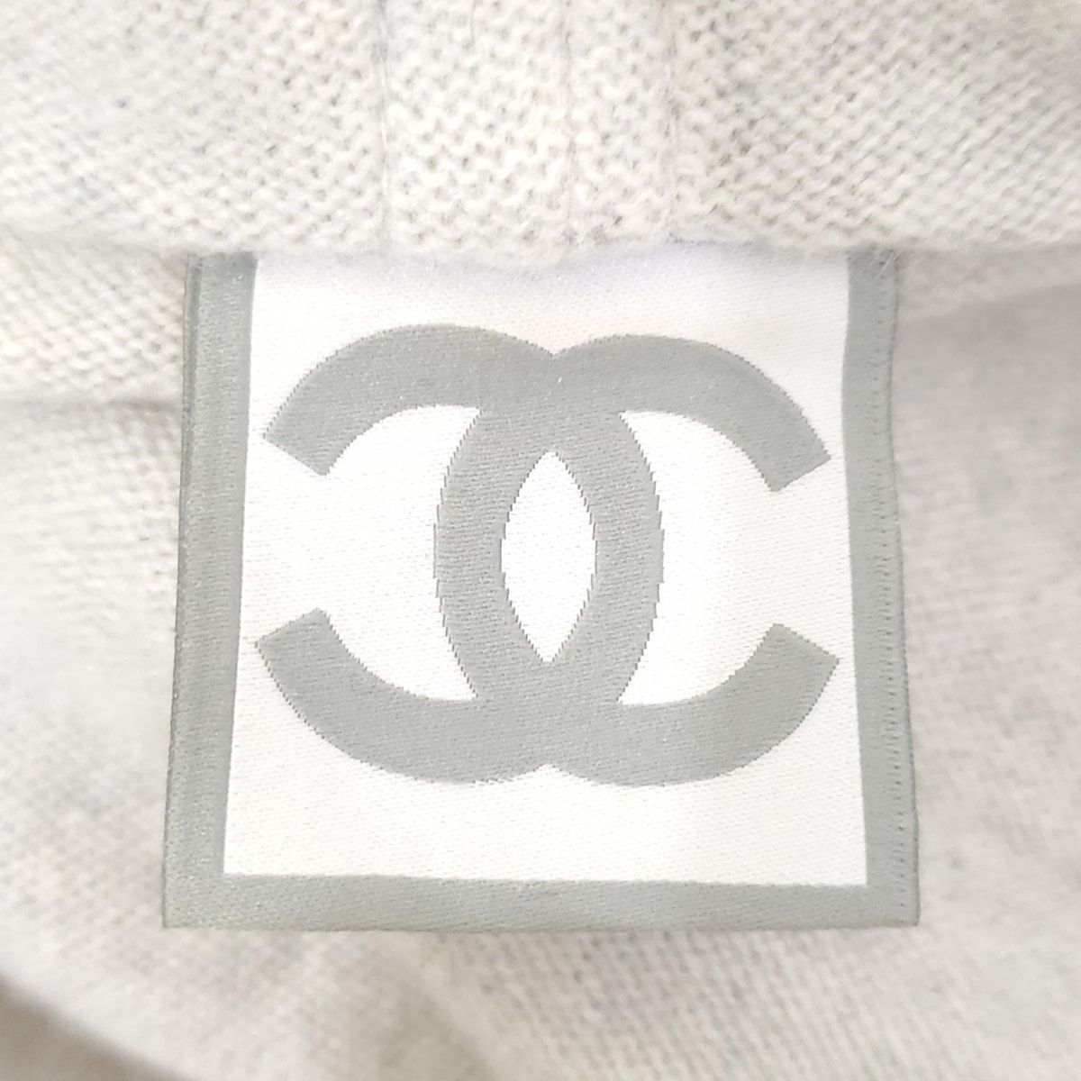 シャネルパーカー　サイズ38 シャネル パーカー サイズ38 M レディース CHANEL（パーカー）のフリマ