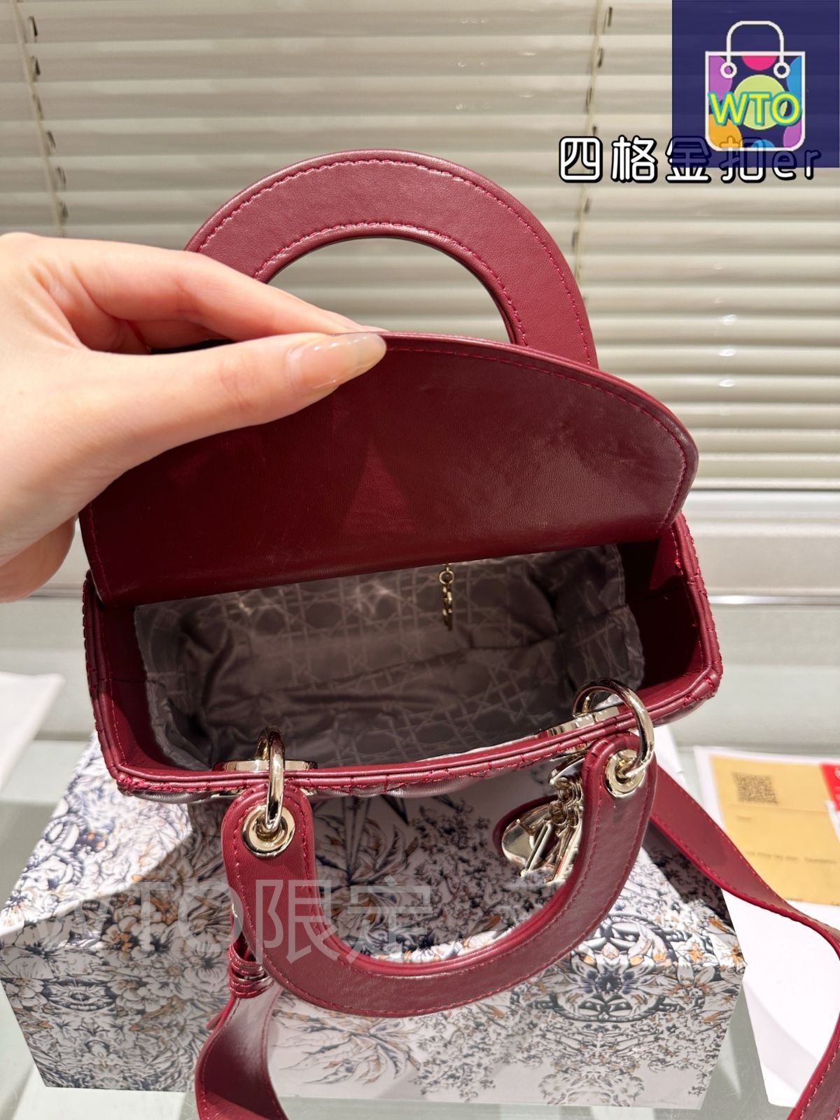 Dior Lady Dior ミディアム　ラムスキン　新品未使用　パウダーピンク 今日特価】Dior Lady Dior ラムスキンバージョン（ディオール