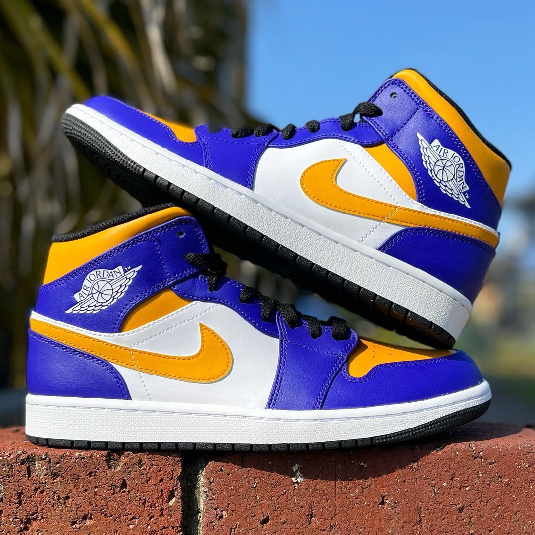 AIR JORDAN 1 MID 'LAKERS' エア ジョーダン 1 ミッド レイカーズ 【MEN'S】 purple/white-yellow-black DQ8426-517