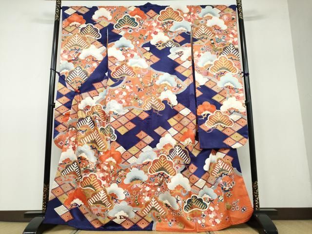 美品　鶴　シルエット　白地　地紋　金彩　駒刺繍　逸品　フルセット　振袖　振り袖 美品 鶴 シルエット 白地 地紋 金彩 駒刺繍 逸品 フルセット