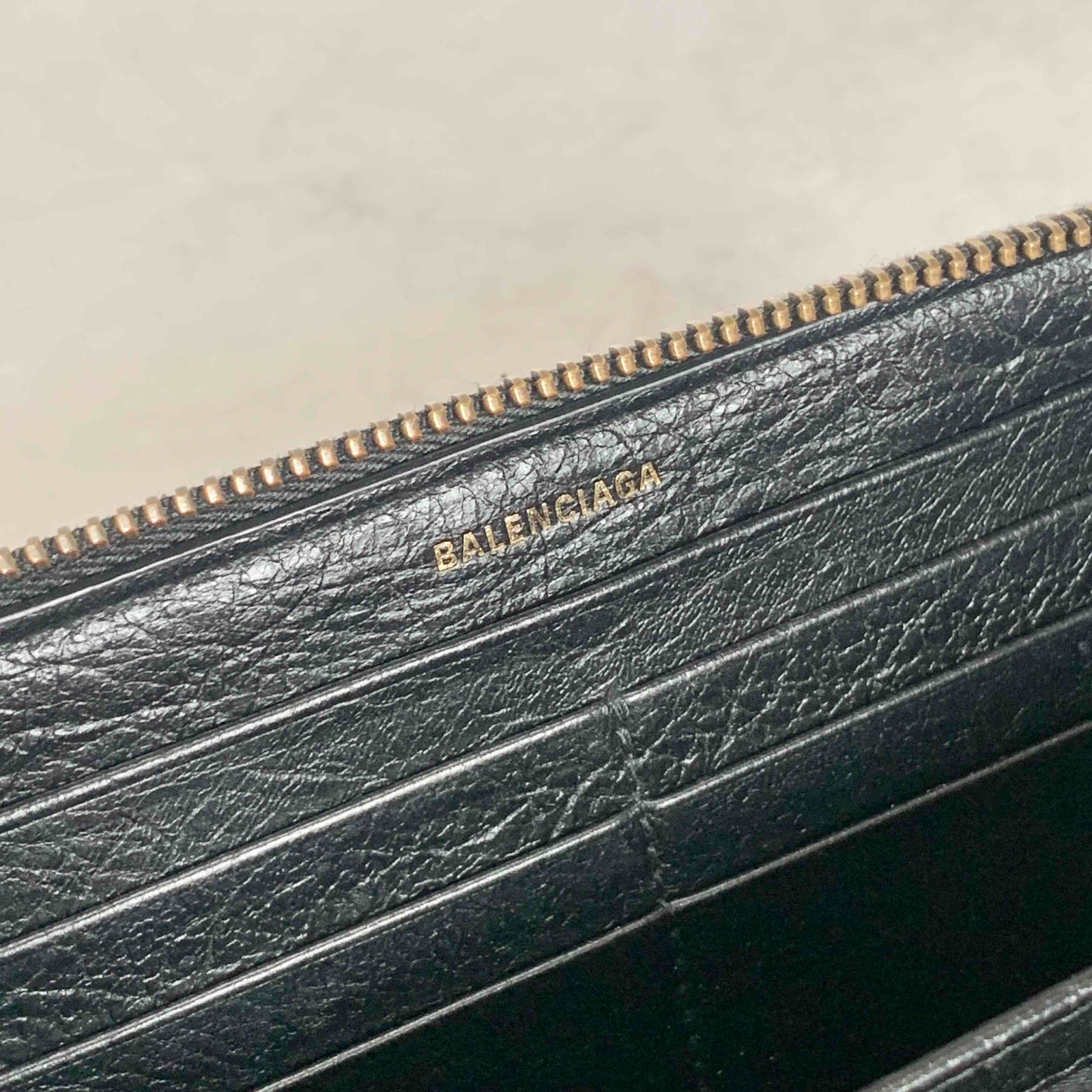 極美品 バレンシアガ BALENCIAGA ラウンド長財布 グラフィティ 