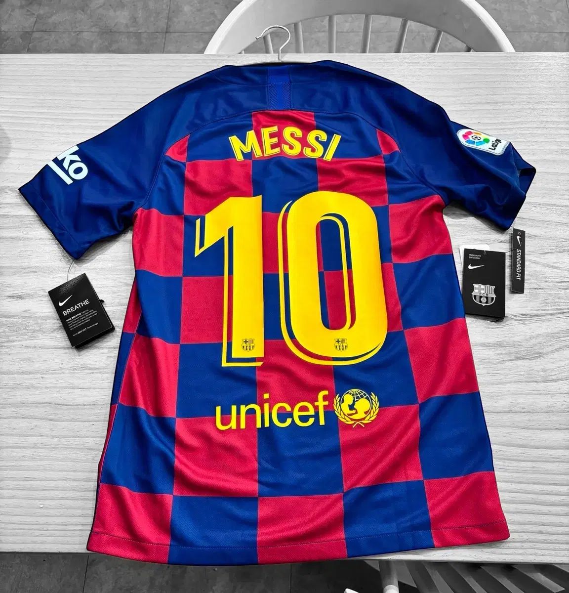 バルセロナ 19 ー 20 MESSI メッシ 本物のナイキ タグ付き 未実現 新品