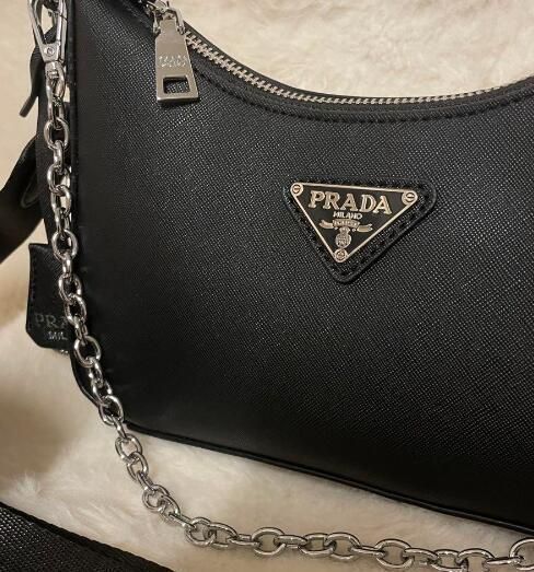 新品未使用?? PRADA ノベルティショルダーバック プラダ ブラック - メルカリ