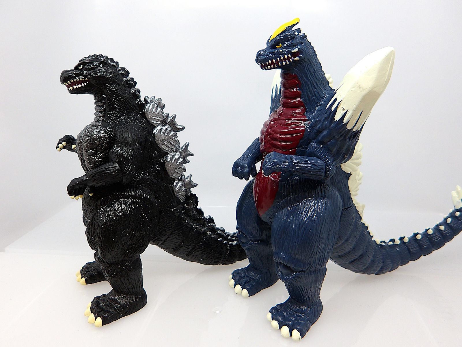 ゴジラ スペースゴジラ モスラ フィギュア ソフビ ゴジラ スペースゴジラ モスラ フィギュア ソフビ 中古】 超3次元