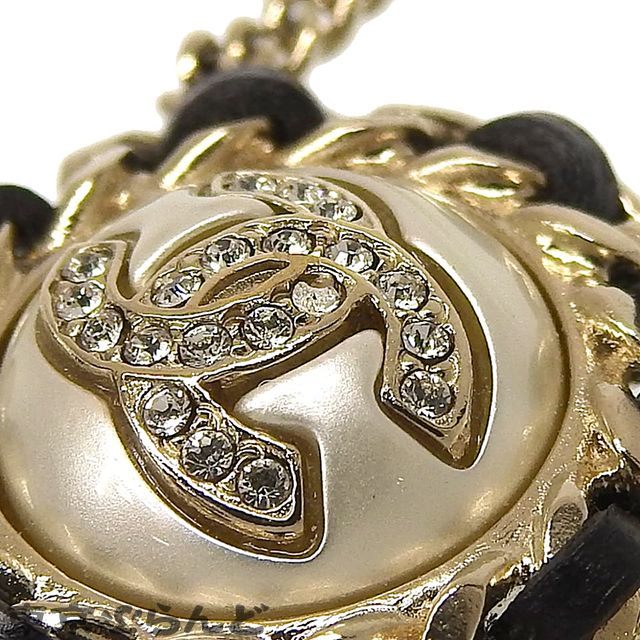 希少♡【CHANEL】パール ロゴ ネックレス CHANEL シャネル ココマーク ロングパールネックレス - メルカリ