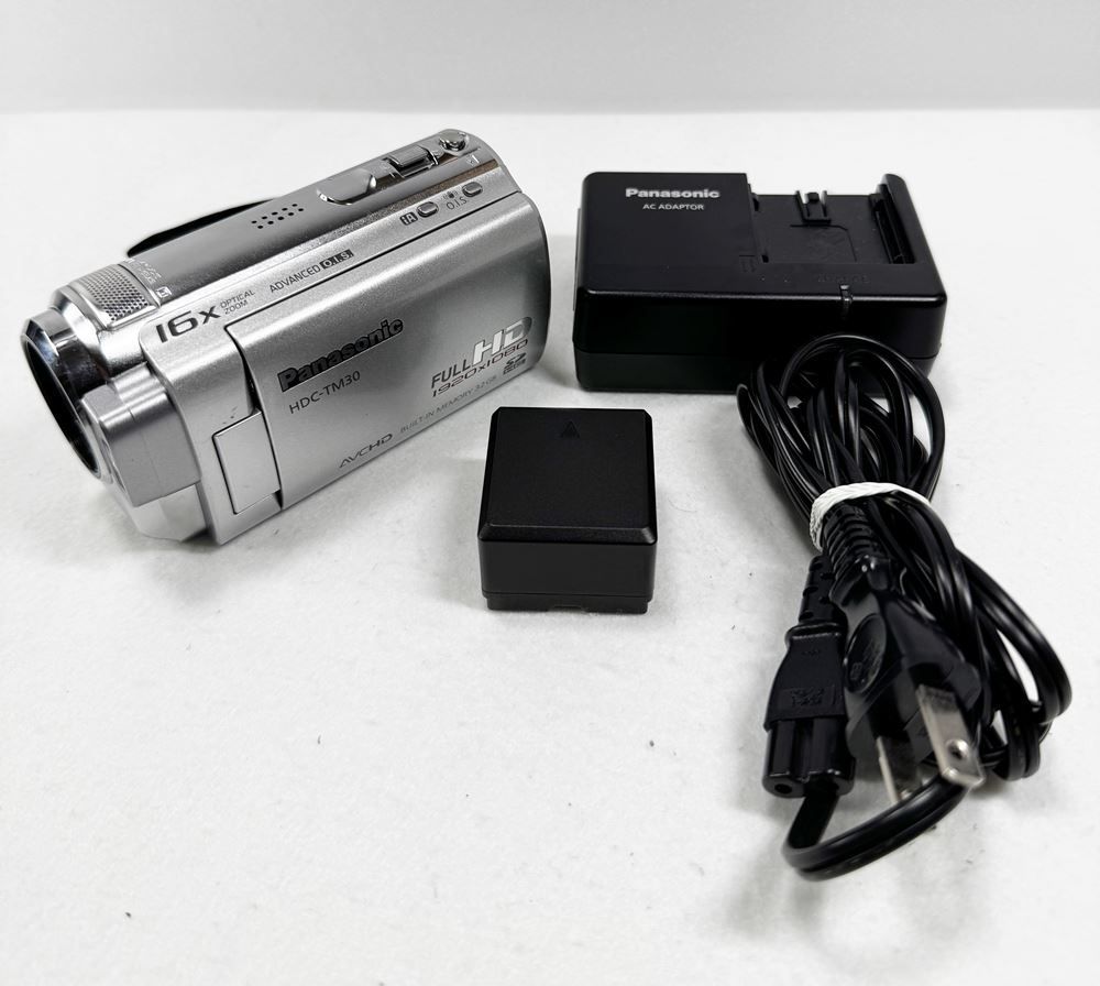 Panasonic HDC-TM30 ビデオカメラ 動作確認済 付属品多数 概要