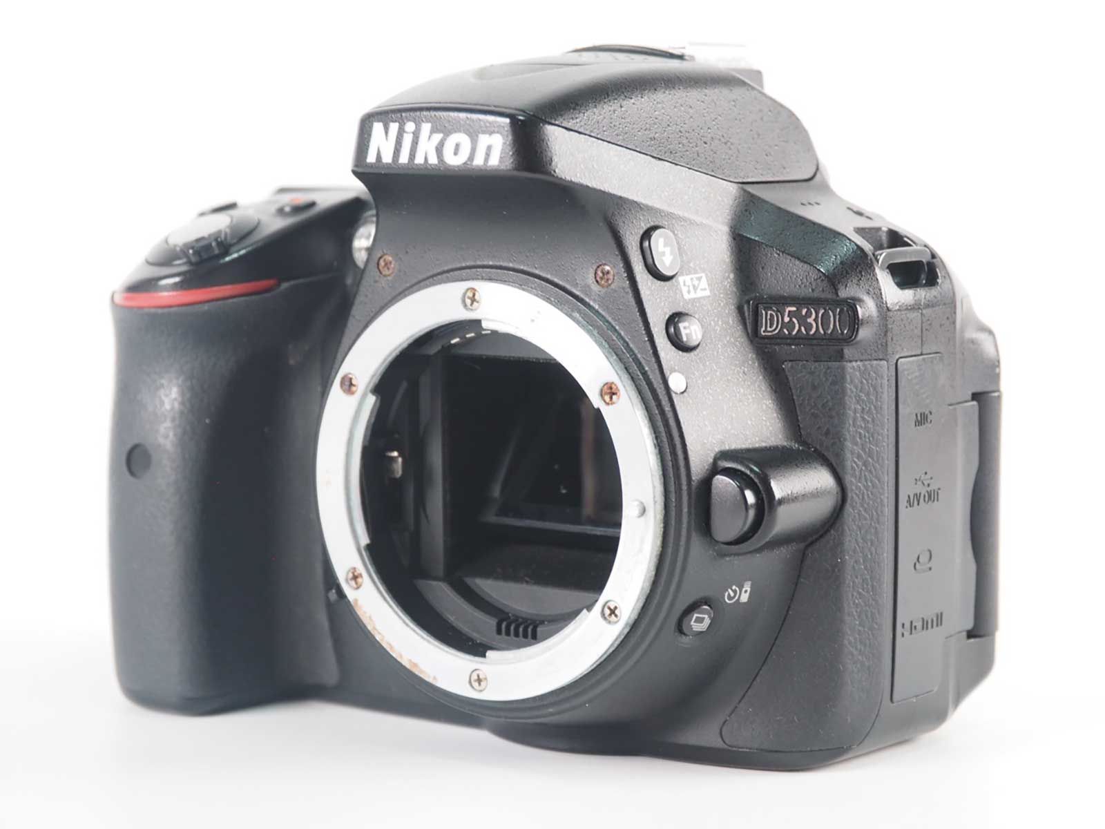 NikonD5300 美品 中古】Nikon ニコン D5300 デジタル一眼レフカメラ シャッター