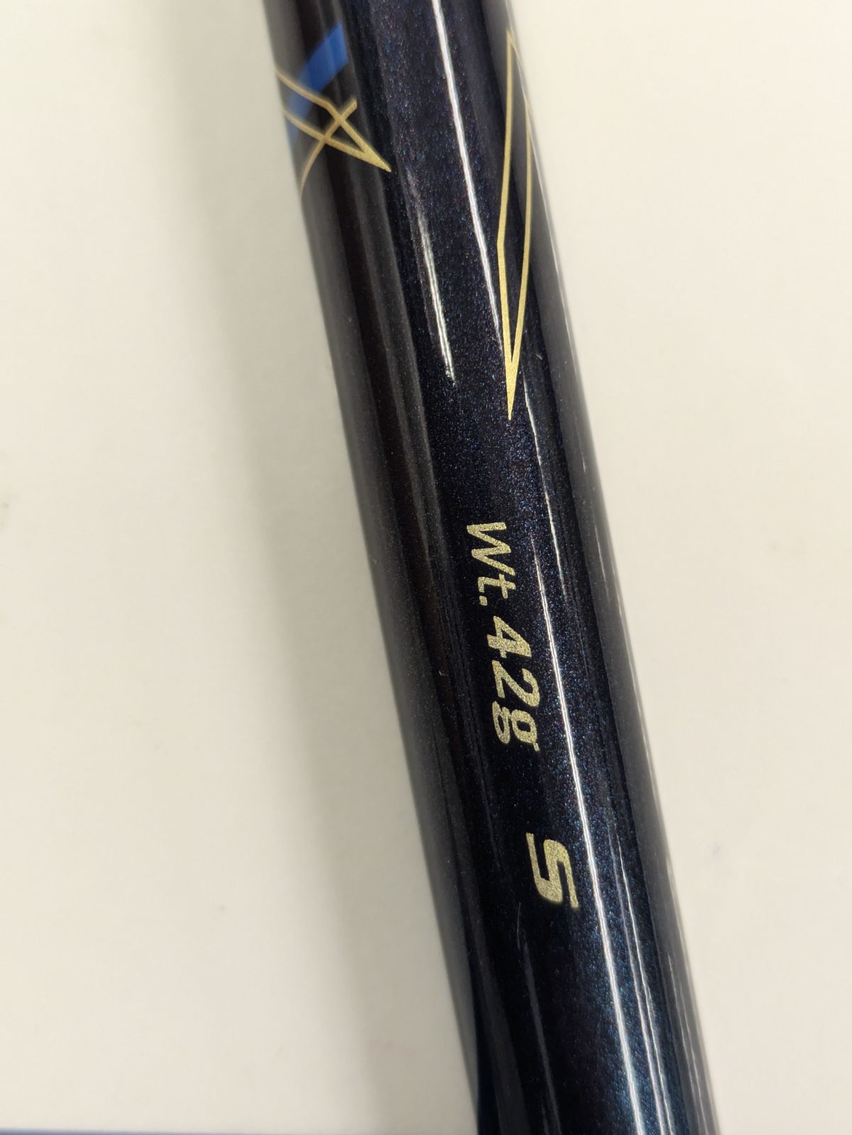 Fw(新品未使用品）ゼクシオ 13 ＃7ｗロフト20°　 MP1300フレックスS　 カーボンシャフト　ネイビー右用  2024年モデル 日本正規品(葛西店）