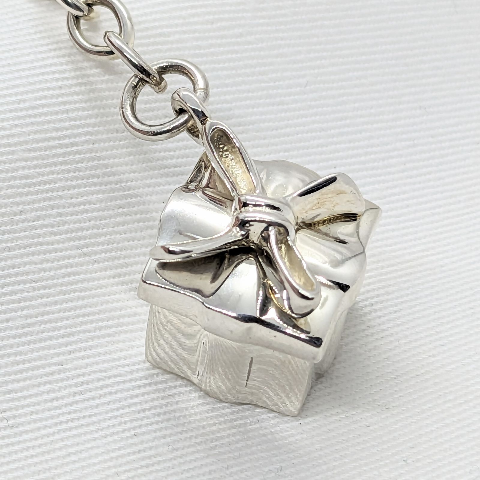 ティファニー　ギフトボックス　シルバー925　キーホルダー【美品、希少？】 TIFFANY ティファニー シルバー ギフトボックス チャーム