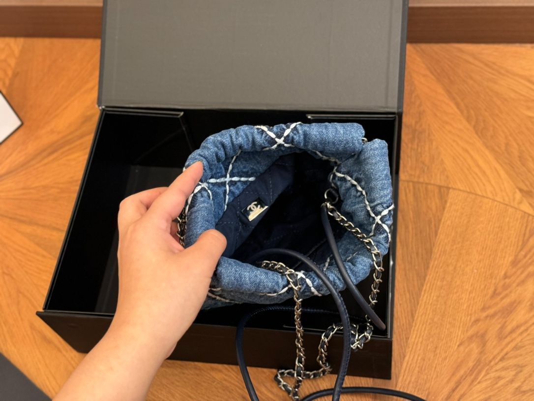 `収納力◎`【CHANEL】 ショッピング バッグ org.jpg