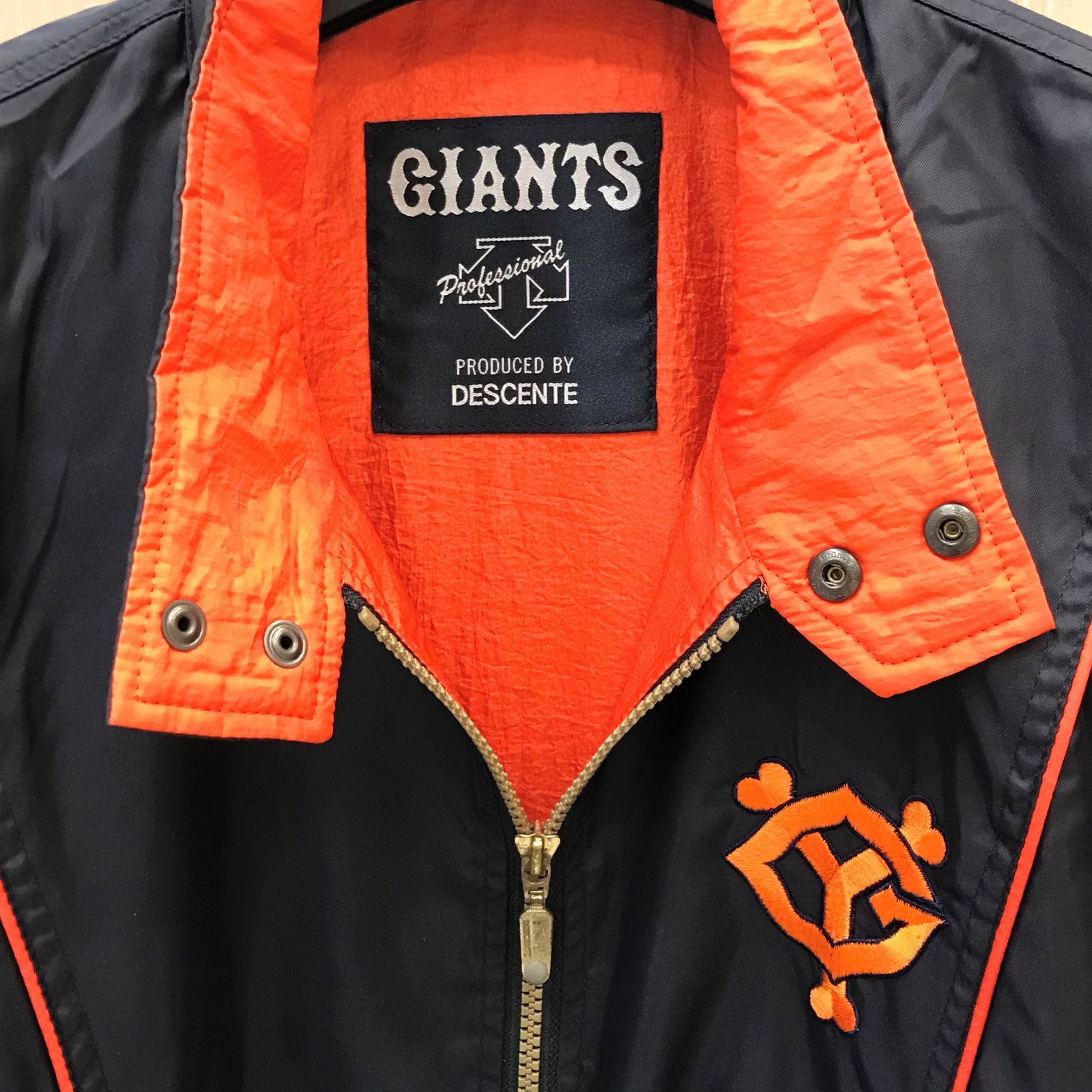 DESCENTE デサント製 読売ジャイアンツ ジャンパー 巨人 デサント 読売