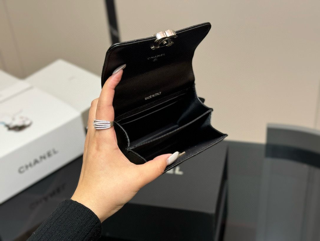CHANEL エナメル コインケース・小銭入れ お値下げ