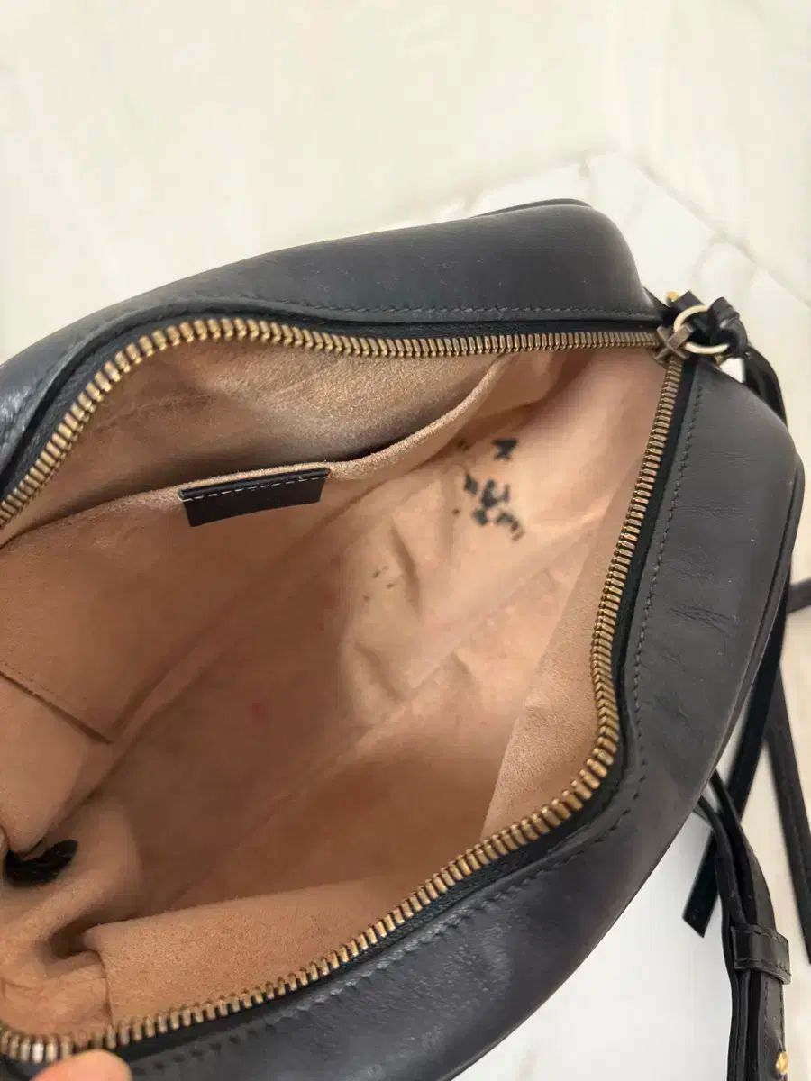 グッチ GG マーモント ブラック クロスバッグ カメラバッグ ゴールド スモール DECORATOM_COM_BR