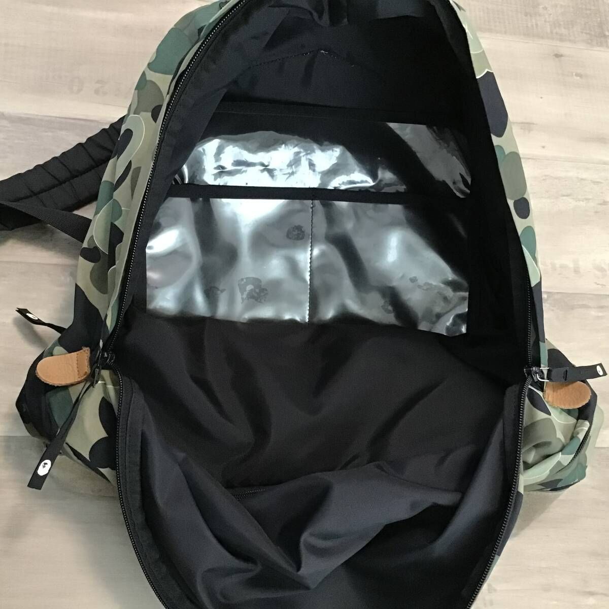 ☆激レア☆ KAWS bendy 1st camo green バックパック a bathing ape 