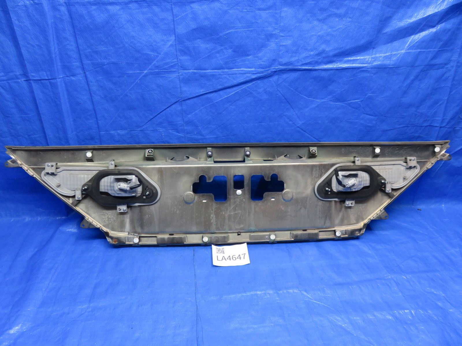 ⑤アルファード ヴェルファイア リアガーニッシュ 76801-58110 ⑤アルファード ヴェルファイア リアガーニッシュ 76801-58110 43-884