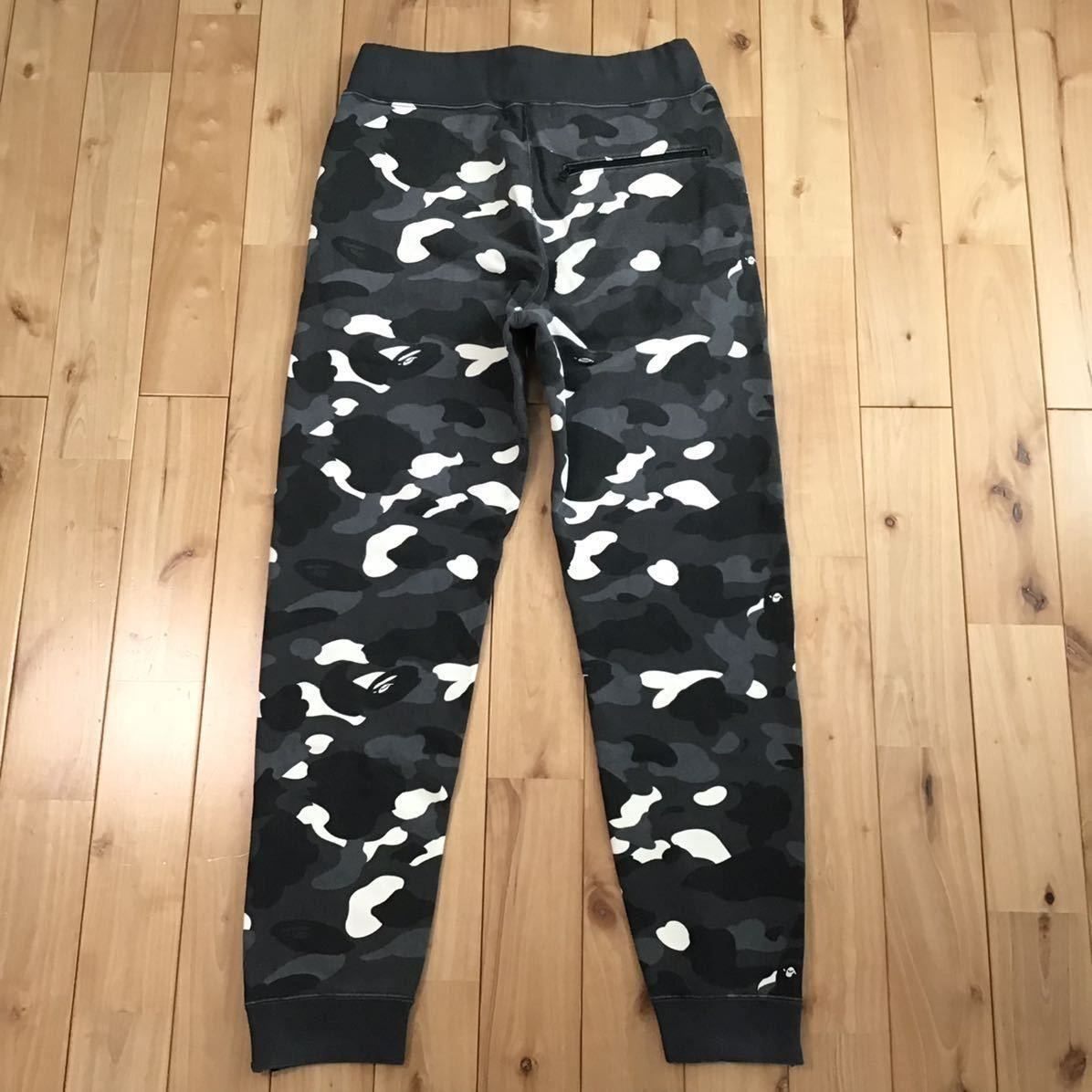 1ST CAMO SWEAT PANTS | bape.com