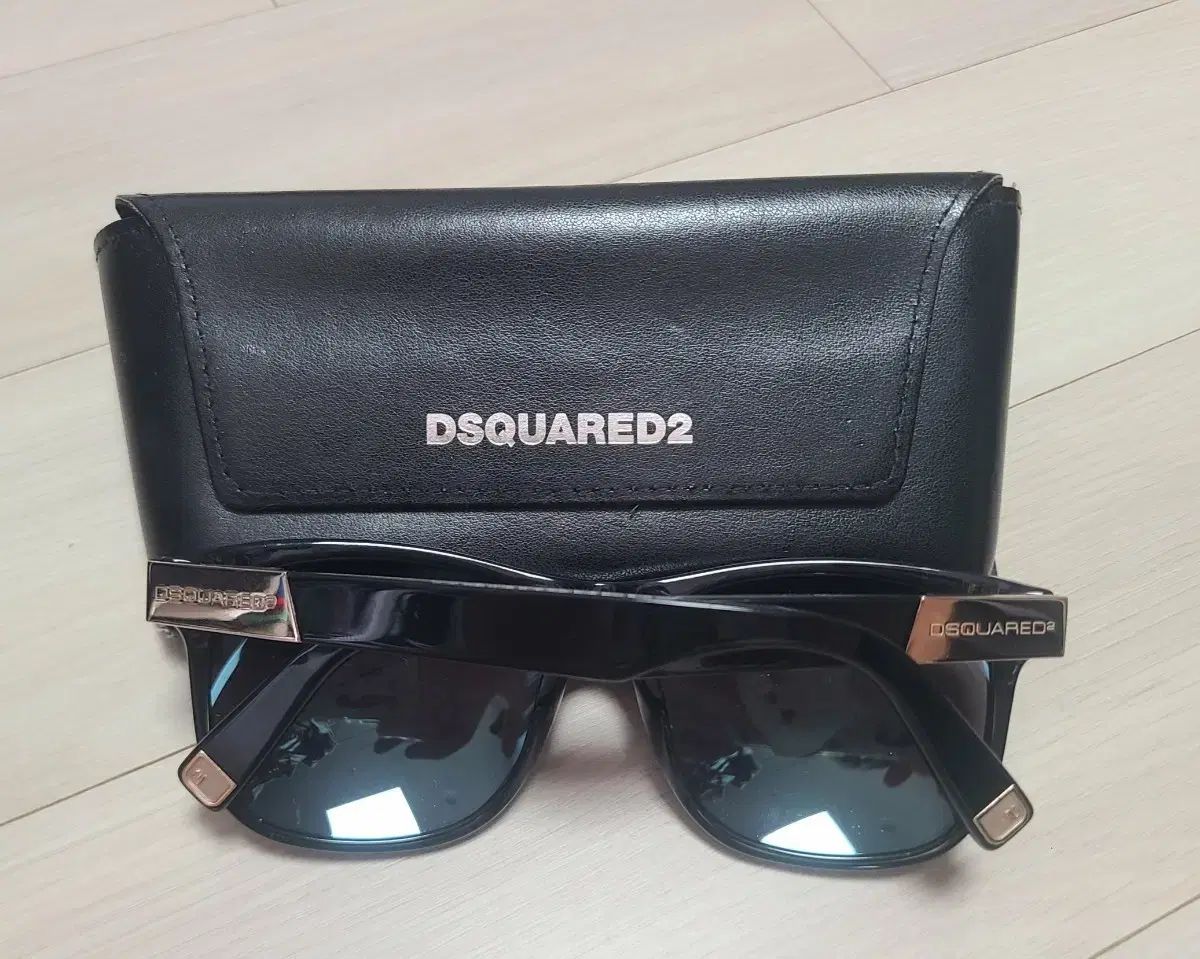 Dsquared2 ディースクエアード2