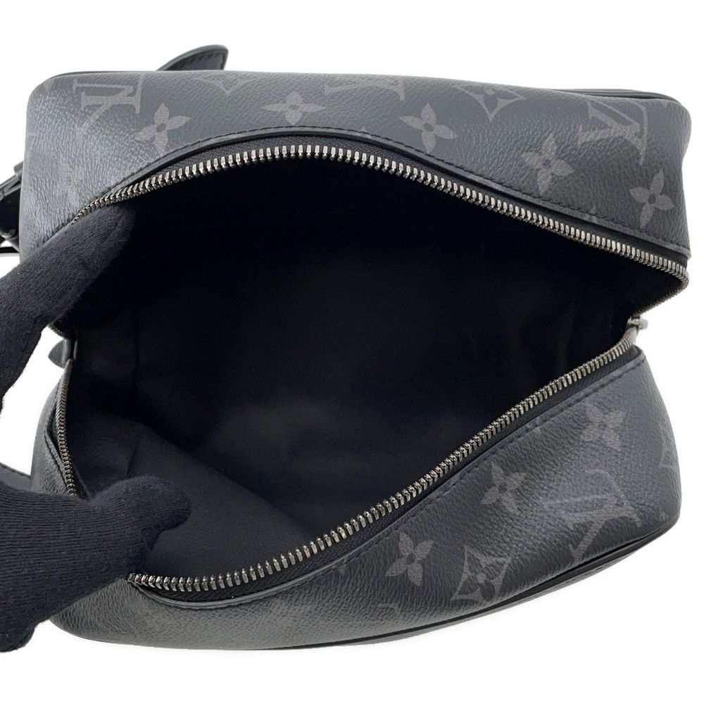 Louis Vuitton クラッチバッグ　黒 Louis Vuitton(ルイヴィトン) クラッチバッグ(メンズ) - 海外