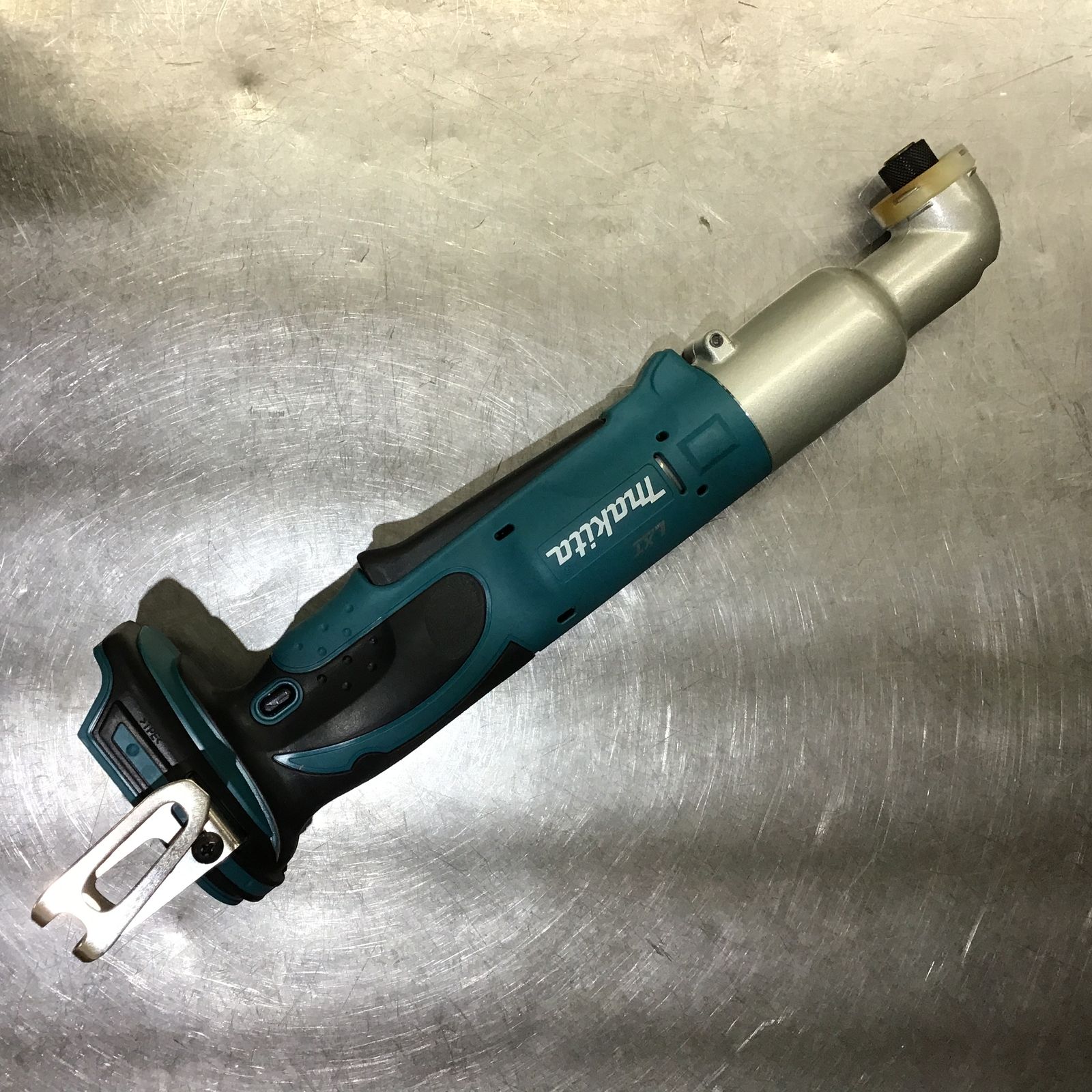 ☆マキタ(makita) 充電式アングルインパクトドライバ 18V TL061DZ