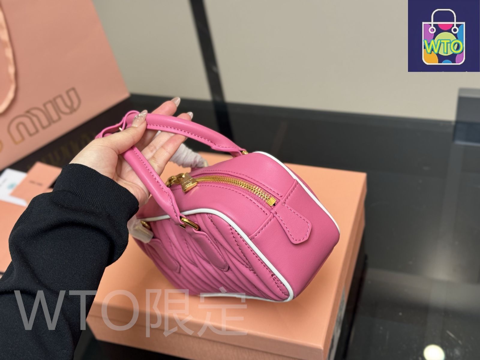 今日特価】Miu Miu Bowling Bag ミュウミュウ ボウリング バッグ