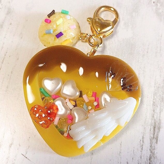 91 タッセルキーホルダー＊ぷっくりハートデニム✨ハンドメイド✨